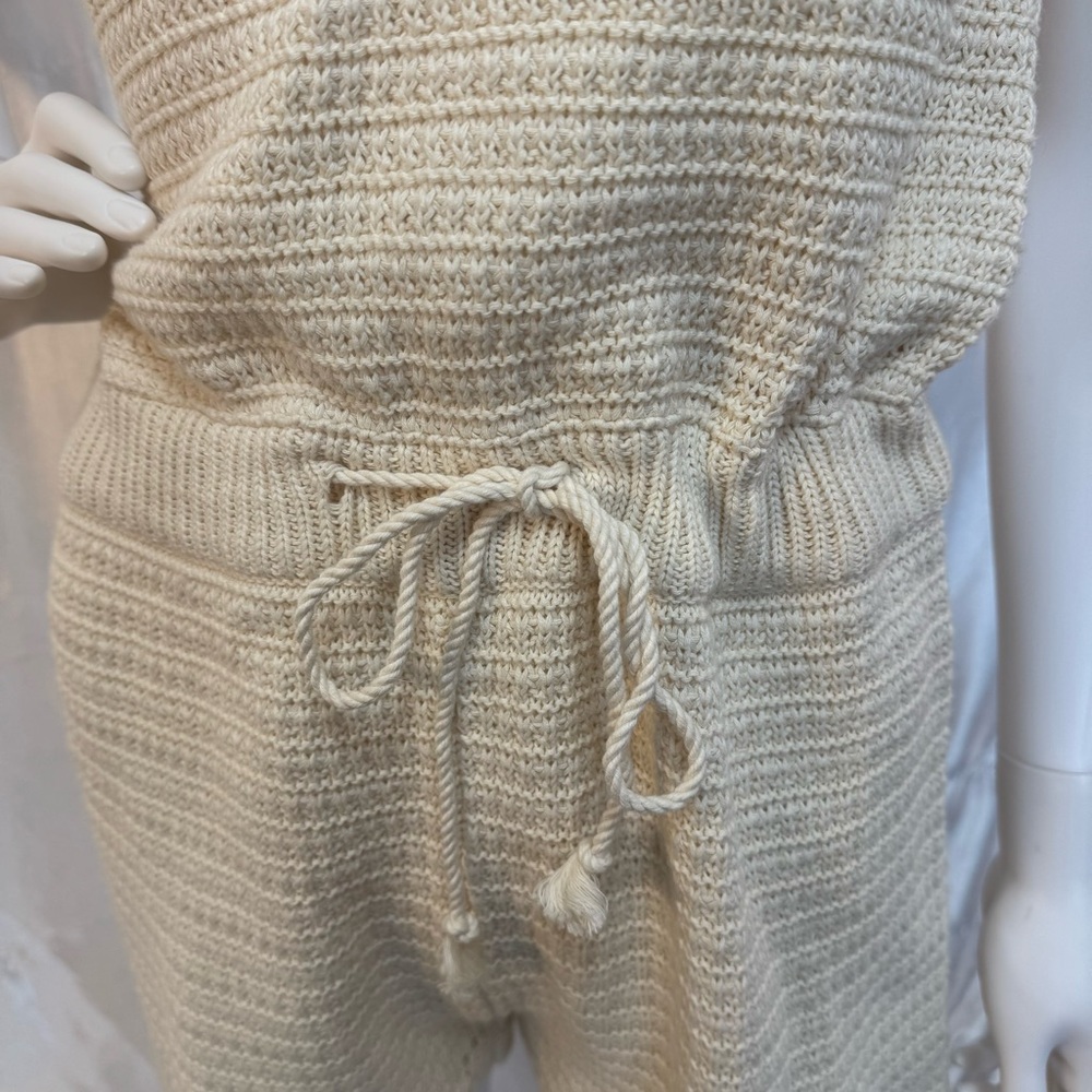 NWT Universal Thread Cream Crochet Sleeveless Romper Women’s Size XS - Picture 3 of 13